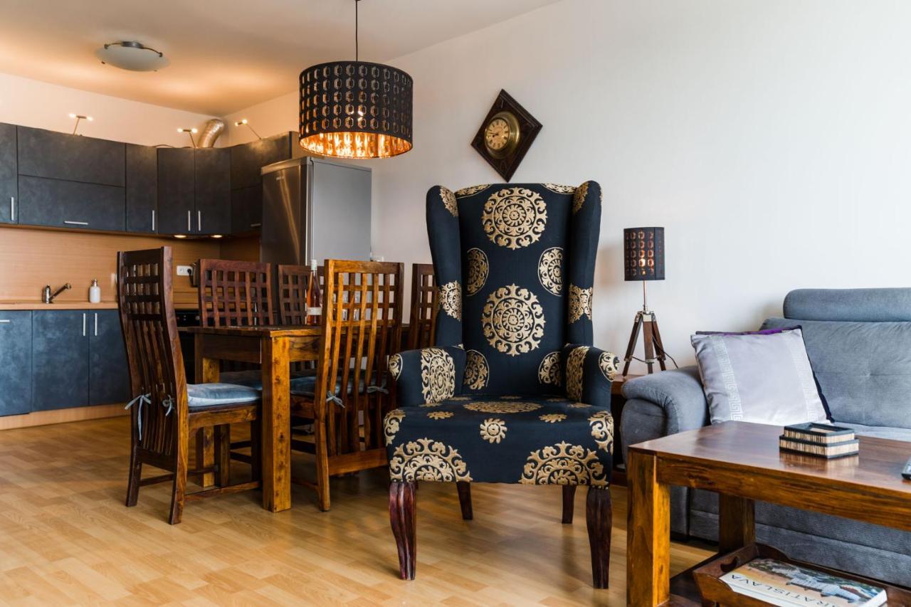 Comfy Condo On The 20Th Floor & Free Parking Bratislava Luaran gambar