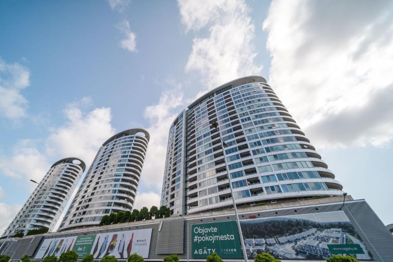 Comfy Condo On The 20Th Floor & Free Parking Bratislava Luaran gambar