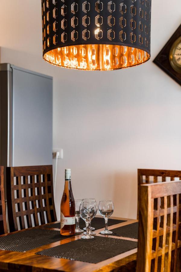 Comfy Condo On The 20Th Floor & Free Parking Bratislava Luaran gambar